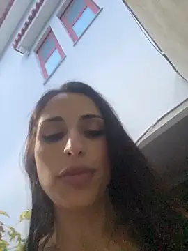 sweetwanda online show from April 3, 8:51 pm