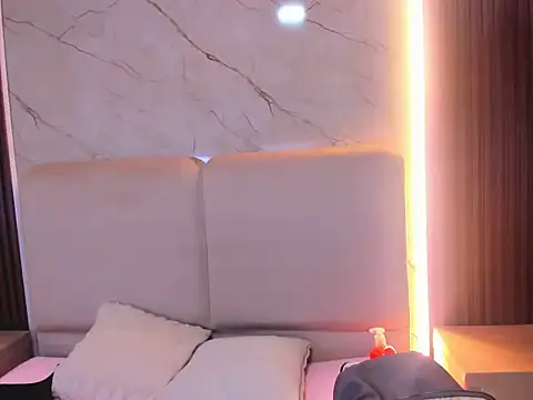 FreyaHL online show from March 21, 3:50 pm