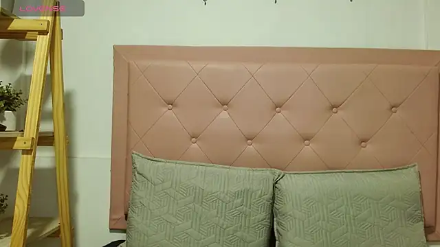 Tiffany fox019 online show from March 27, 11:16 pm