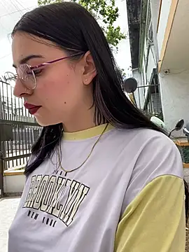 Morgana Pink online show from May 20, 3:53 pm
