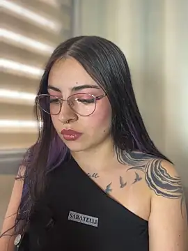 Morgana Pink online show from April 28, 1:04 pm