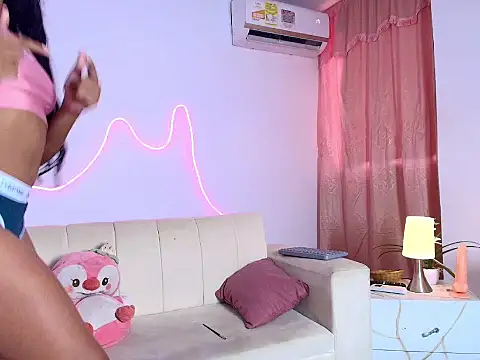 Peliroja lustrum online show from April 8, 8:00 pm