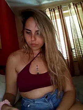 Emilyvuxa online show from May 22, 10:46 am