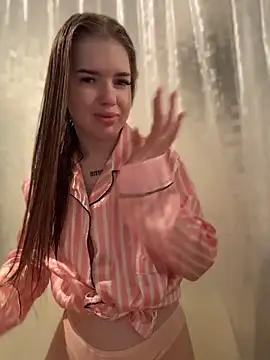 KayShaw online show from May 17, 2:38 pm