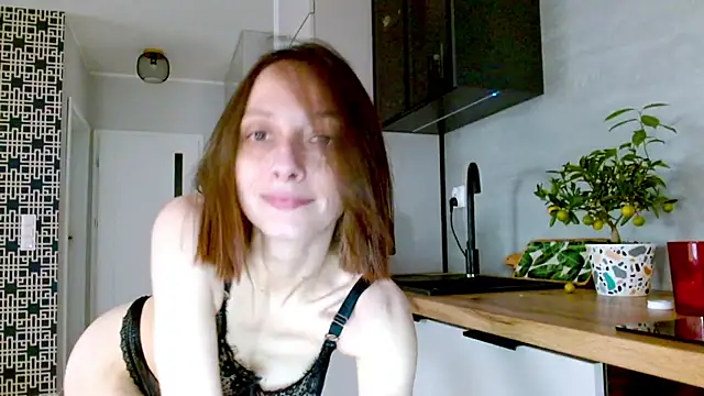 misssweet online show from June 22, 9:28 am