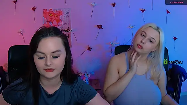 miss courtney  online show from May 9, 8:49 am