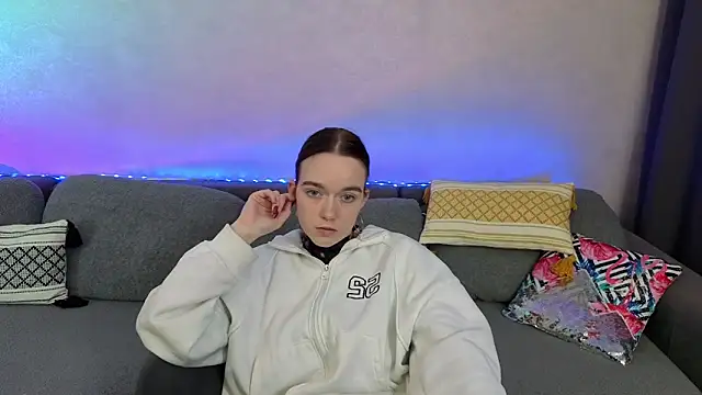 SunyLily online show from May 16, 7:22 am