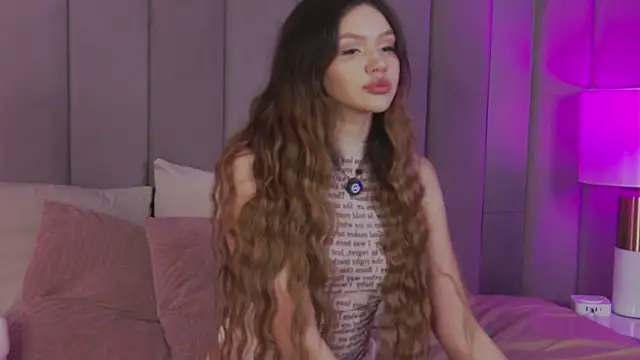 MelanieSutton online show from May 14, 3:34 am