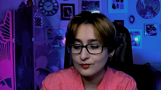 LixeLuna online show from May 11, 6:26 am