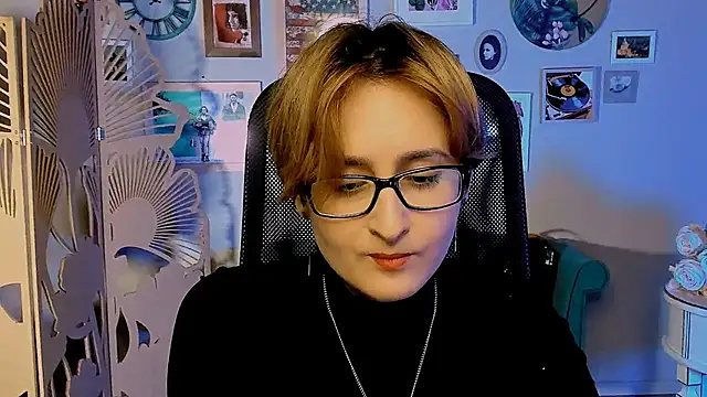 LixeLuna online show from May 8, 6:38 am