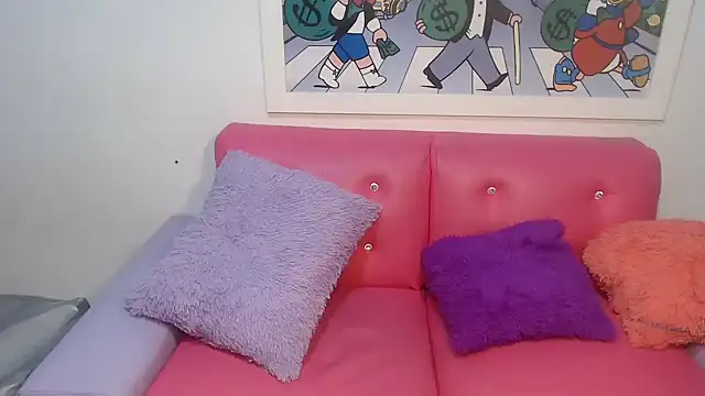 nicolekittyx online show from April 9, 6:30 am