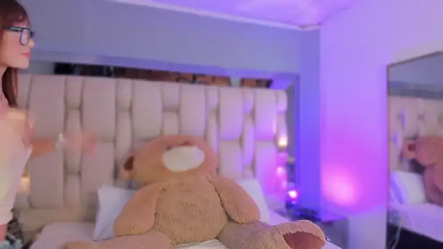 FoxxxyPink online show from May 20, 8:06 pm