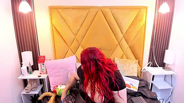 Sarah  Moonx online show from July 2, 11:16 am