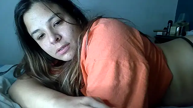 KendraBoss online show from April 5, 4:33 am