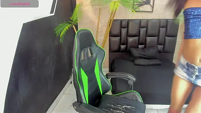 Epril Zoyert online show from April 24, 2:14 am