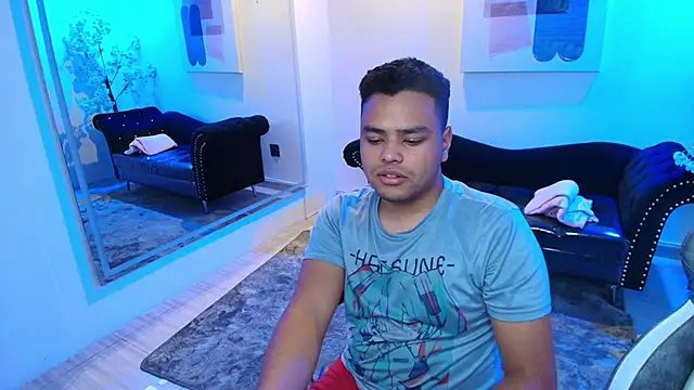 TarlyWho online show from May 11, 4:04 pm