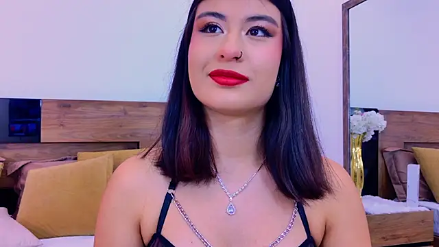 DaphneWayne online show from May 9, 9:39 pm