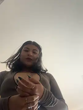 DaphneWayne online show from May 3, 9:29 pm