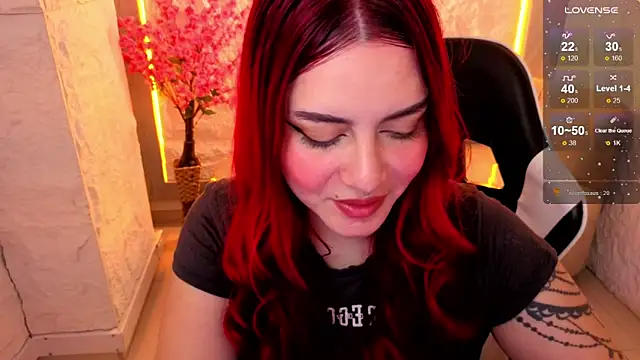 Soffia Hot Tx online show from March 17, 1:15 pm