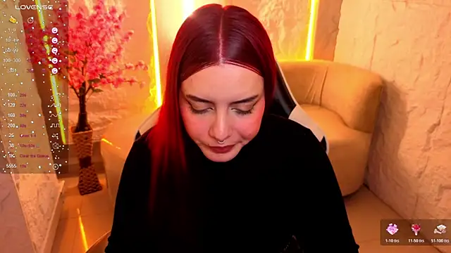 Soffia Hot Tx online show from March 14, 1:12 pm