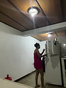 Sweetroseof online show from April 1, 1:12 pm