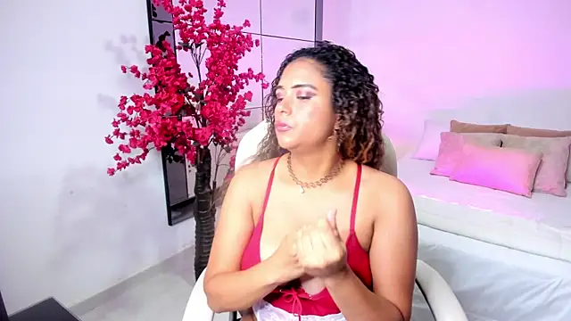 violet-white online show from March 24, 3:01 am