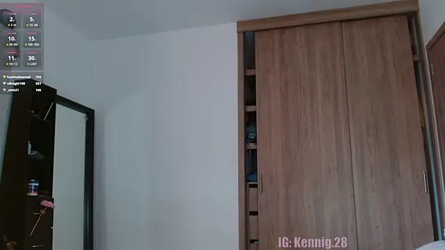 Iam Kenia online show from April 8, 6:10 pm