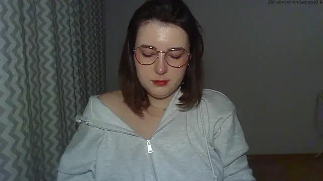 ClaraHard online show from May 8, 8:21 pm