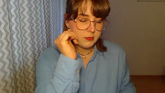 ClaraHard online show from May 27, 5:32 pm