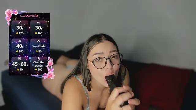 Pamelaa moon online show from April 5, 12:42 am