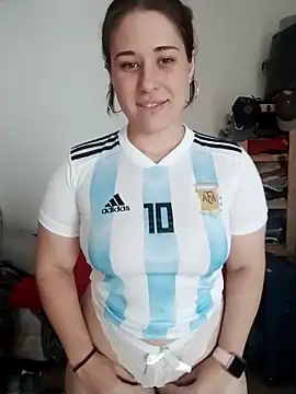 beluve l online show from March 26, 8:10 pm