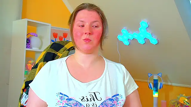 MelodyMoores online show from May 20, 6:21 am