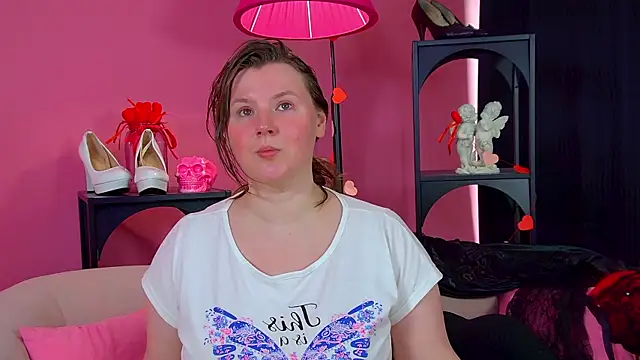 MelodyMoores online show from May 8, 6:27 am