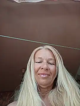 ViktoriaSexi1 online show from May 23, 5:06 am