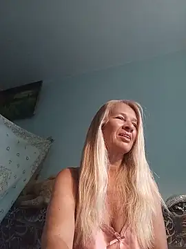 ViktoriaSexi1 online show from May 20, 4:42 am