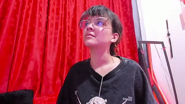 MelissaGirat  online show from April 4, 11:09 am