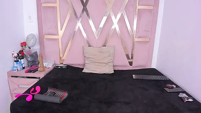 Mairaasm online show from May 26, 1:21 pm