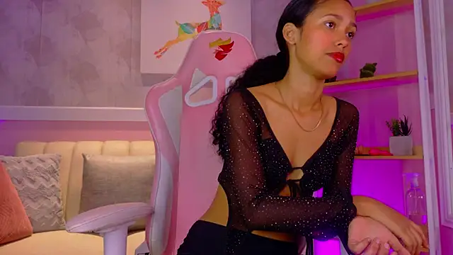 KiaraCurly online show from April 3, 1:42 pm