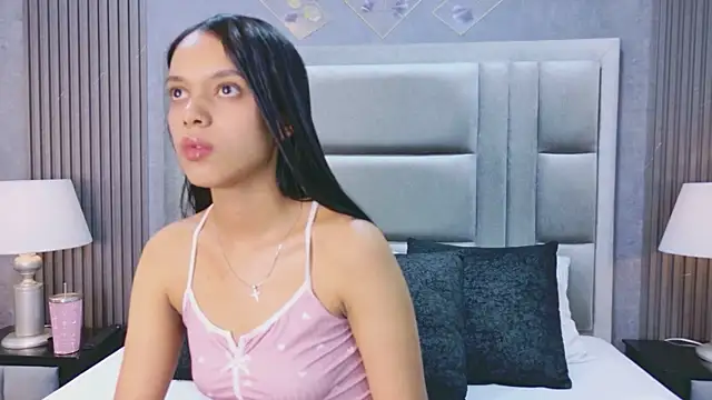 MeganRoseh online show from May 5, 8:12 pm