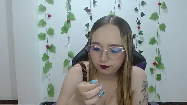 LiaRobertss  online show from March 31, 3:06 am