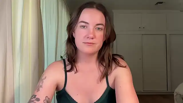 summerxo online show from May 13, 1:44 am