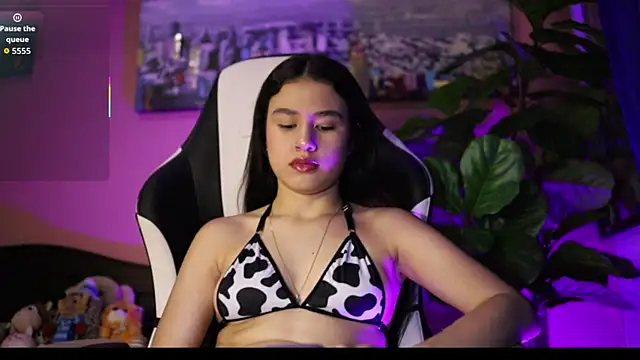 Danaa Rousee  online show from March 9, 10:46 pm