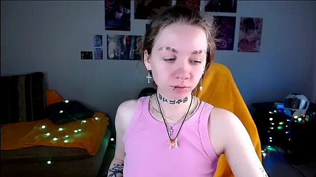 Nica Kawaii online show from May 14, 12:44 pm