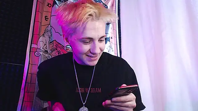 ray-taylorrr online show from March 20, 1:27 pm