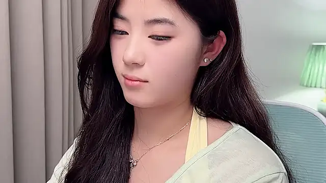 Nicole20266 online show from March 15, 1:02 pm