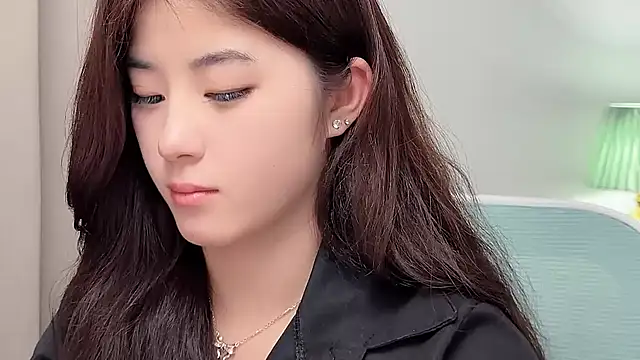 Nicole20266 online show from March 14, 1:01 pm