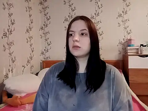 symmetryinvoid online show from March 31, 4:51 pm