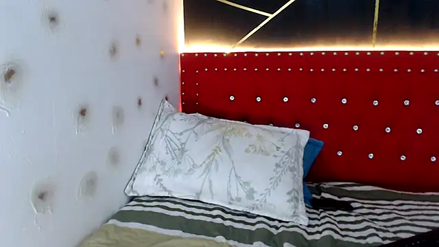 danielawidx online show from May 19, 11:01 pm