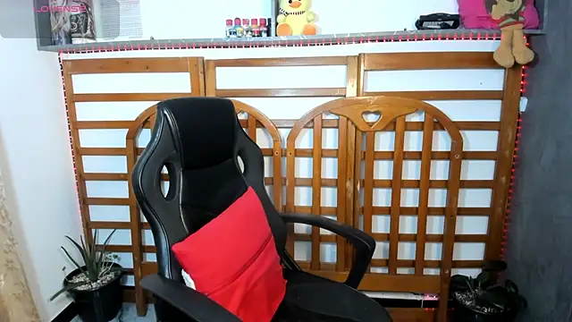 vickylatina  online show from March 17, 1:09 am