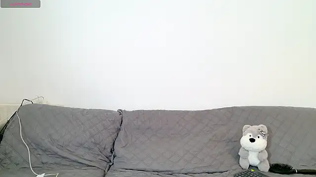 vanessaadol online show from May 13, 9:37 am